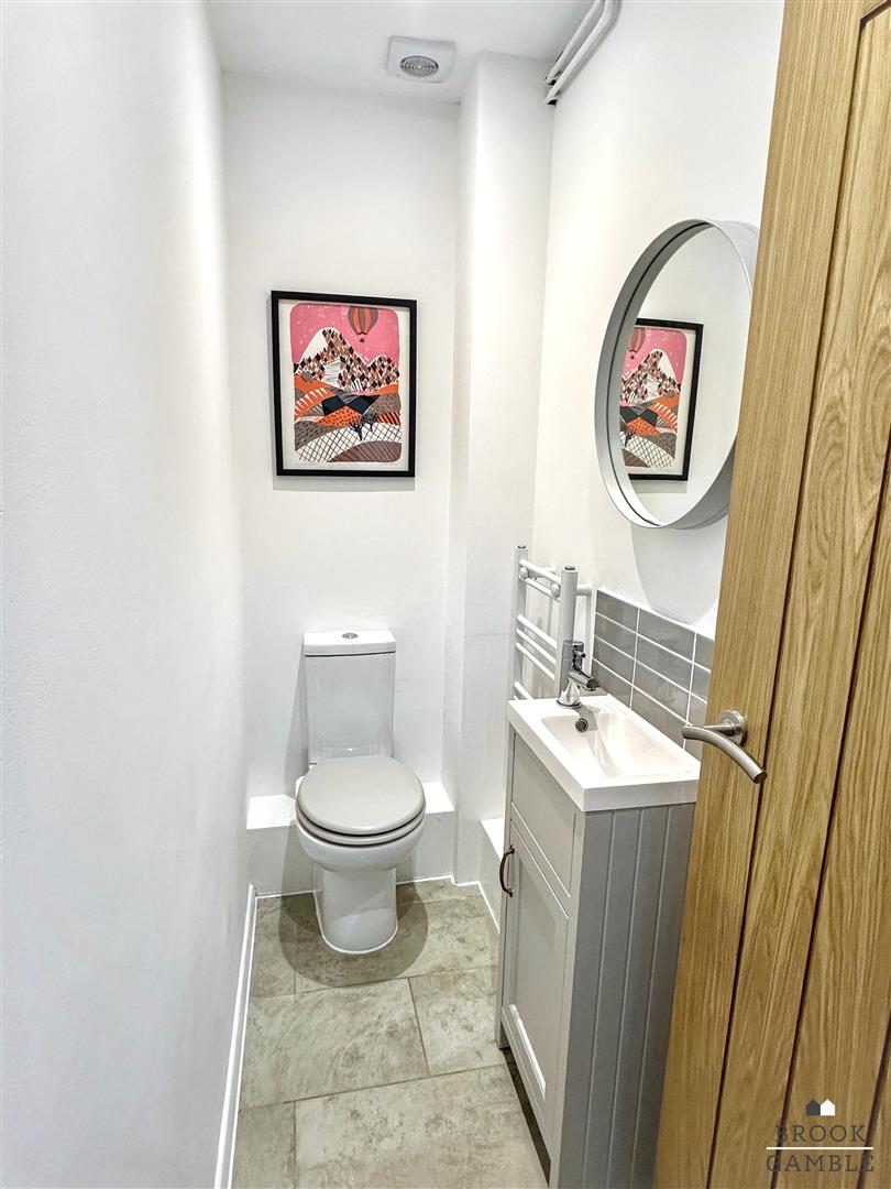 3 Bedroom House. Grassington Road in Eastbourne,  9